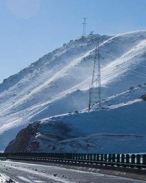 风雪天山路