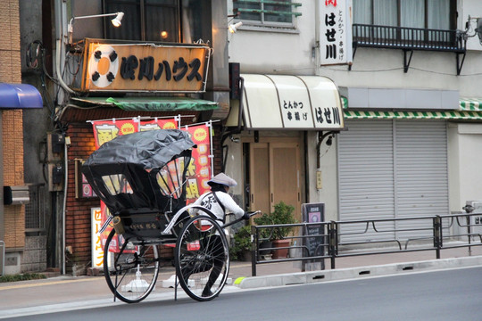 东京街景 拉洋车