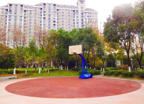 小区篮球场