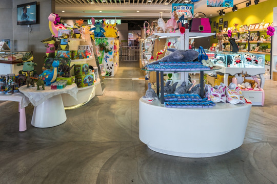 玩具店內(nèi)景