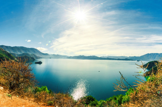 泸沽湖风光全景