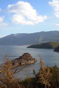 泸沽湖风景 湖泊 蓝天