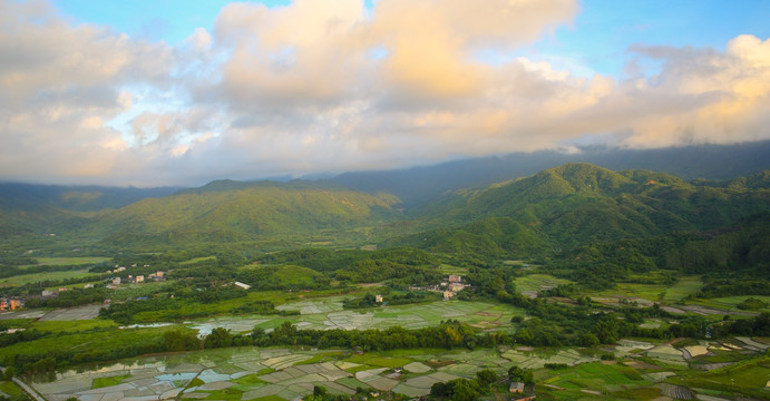 俯瞰大地 山丘