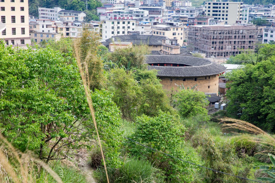 远处福建客家土楼