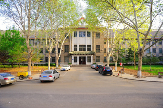 山东师范大学校园风光高清大图