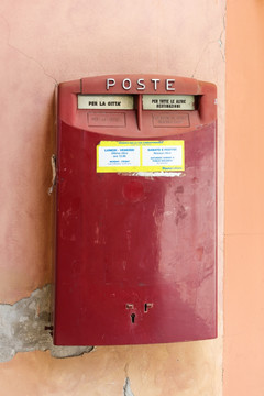邮筒 信箱 墙上挂着的邮箱
