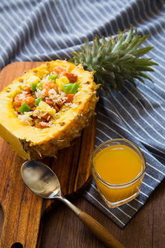 菠蘿飯 