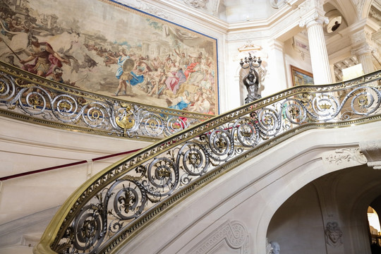 法国尚蒂伊城堡 楼梯扶手装饰