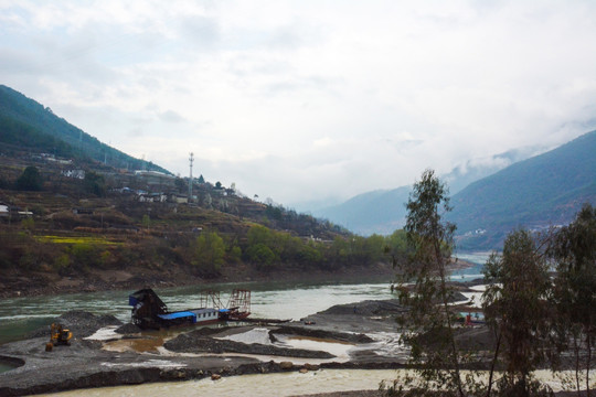 自然环境 河流 山地