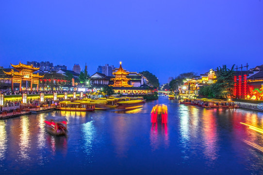 江南水乡古镇夜景