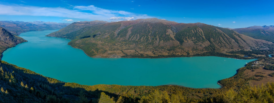 喀纳斯湖全景2