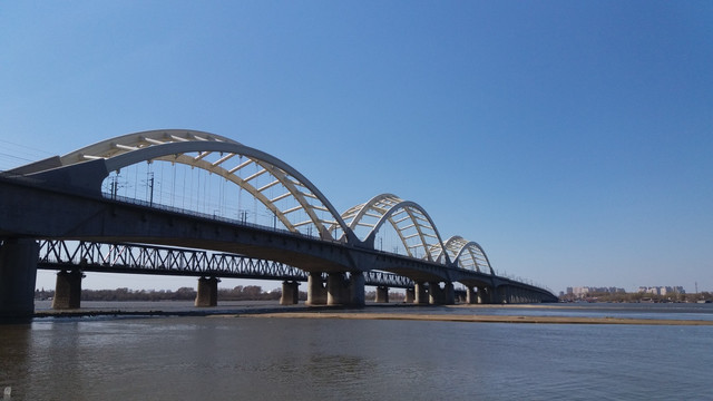 哈尔滨新江桥