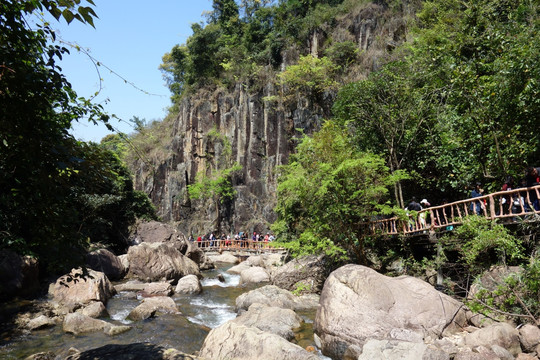 山间小桥