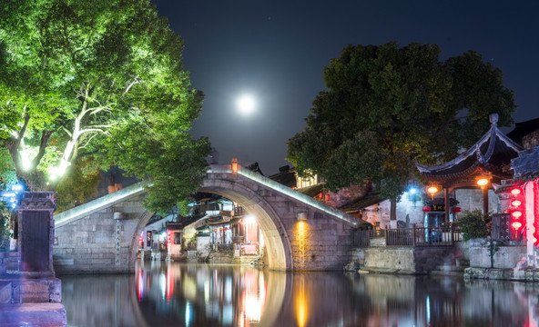 月光是的古镇石桥