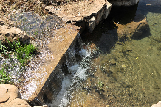 清澈流水 山泉