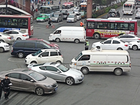 交交警指挥交通