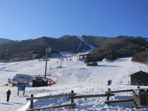 韩国冒朱度假村滑雪场