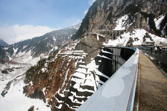 立山黑部高山坝雪之大谷