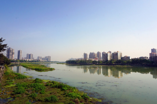 德阳绵远河 德阳河畔高楼建筑