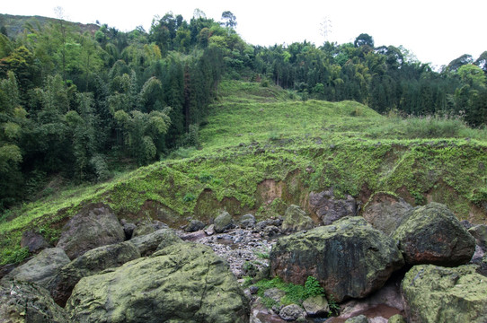 山涧峡谷