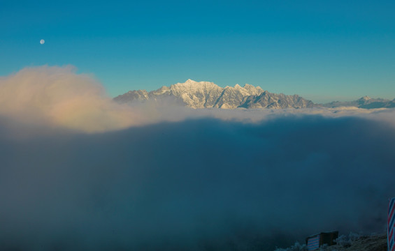 牛背山