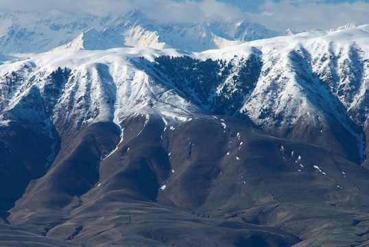 雾锁山头山锁雾