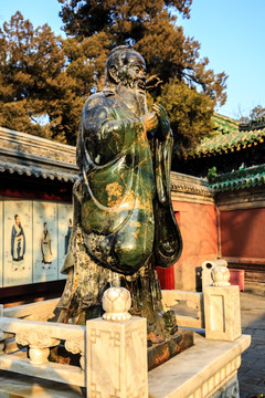 北京孔庙孔子像