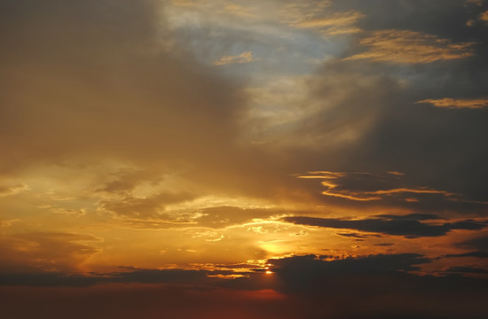 夕阳日落天空晚霞