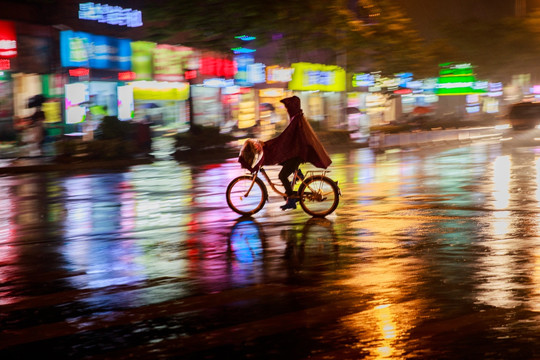 雨夜街景