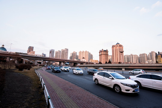 城市车流街景