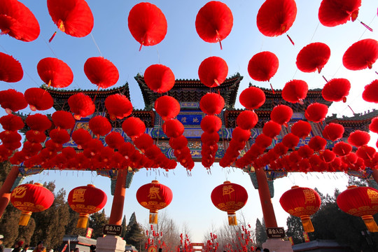 北京 地坛庙会 大门 红灯 春