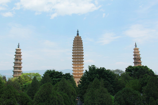 大理崇圣寺三塔