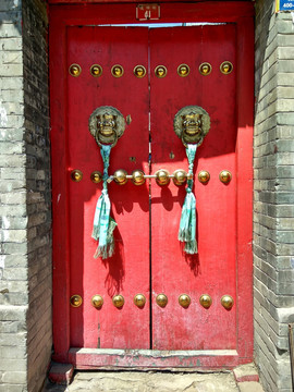 中国古代大门，红漆大门