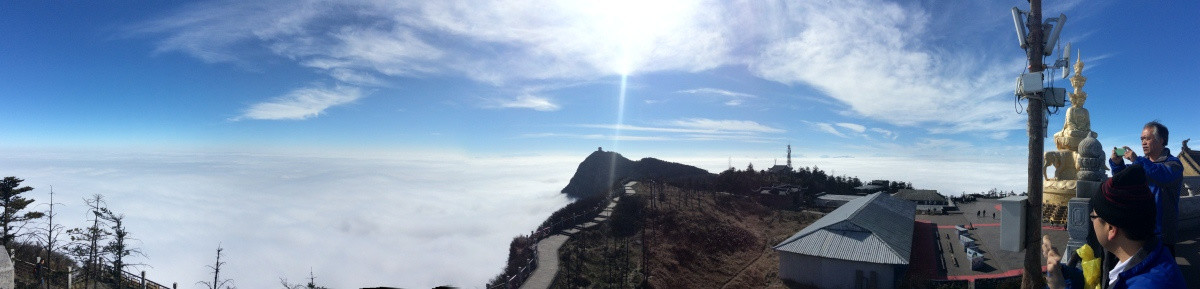 峨眉山金顶