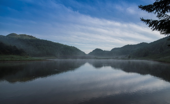 高原平湖