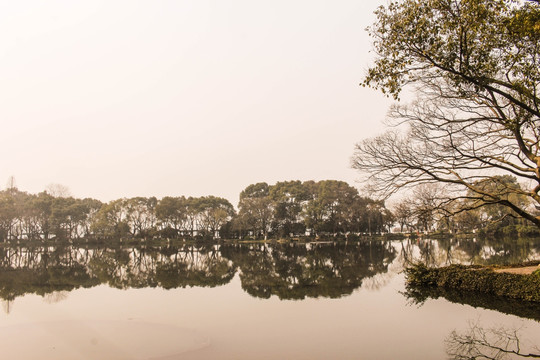 湖中湖