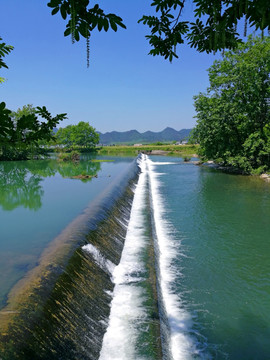 拦水坝