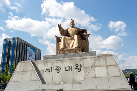 韩国首尔光化门广场世宗大王铜像