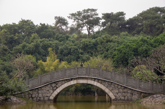 广州烈士陵园石拱桥