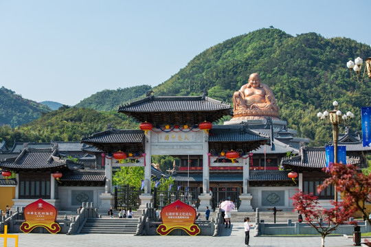 溪口雪窦寺