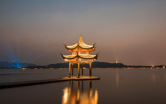 集贤亭夜景 杭州西湖夜景