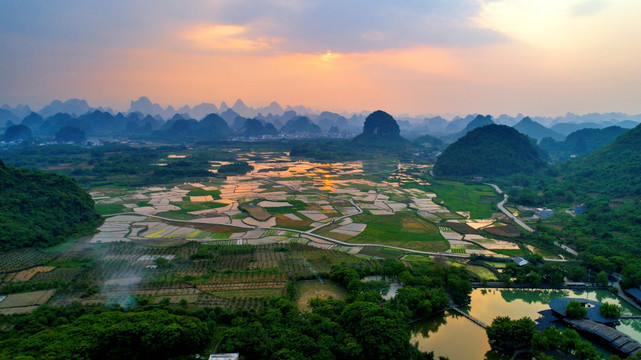 阳朔群山