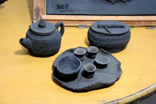 滎經(jīng)黑砂茶具