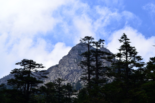 螺髻山风光