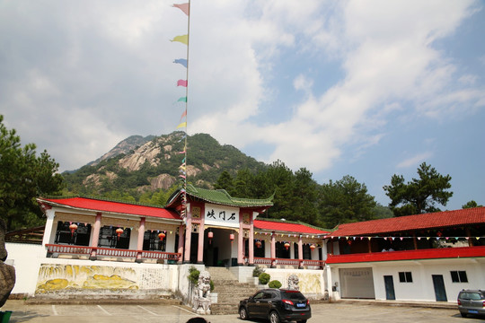 黄山石门峡风景区大门