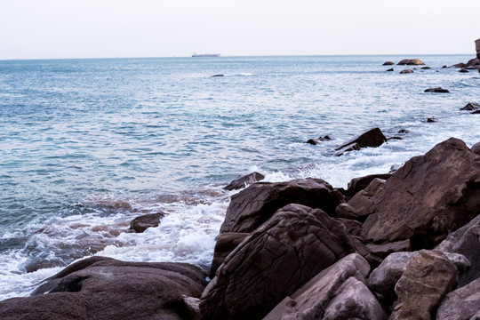 礁石海浪