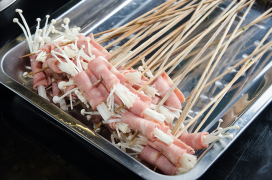 串串香 金针菇牛肉卷
