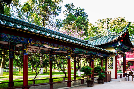 中式园林长廊