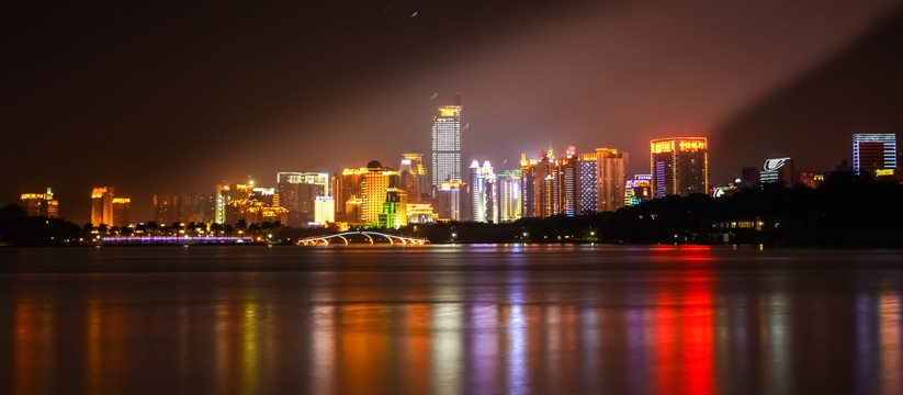 南湖夜景 地王大厦