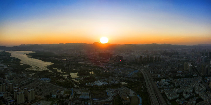 昆明西市区日落全景